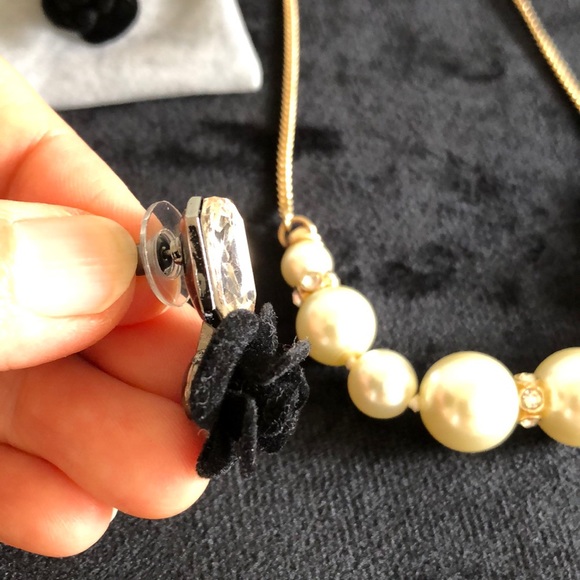 Aldo Pearl Necklace & Black Velvet Rose Earrings - Picture 5 of 7